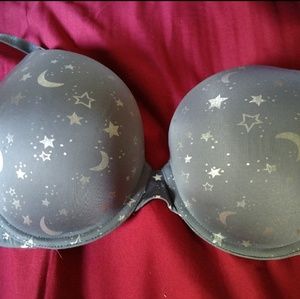 Victoria's secret very sexy bra 34DD